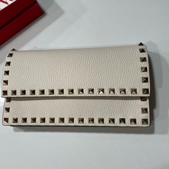 Valentino Garavani Crossbody Bag - Picture 8 of 12